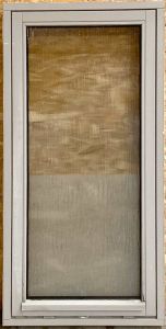 Tophængt badeværelsesvindue