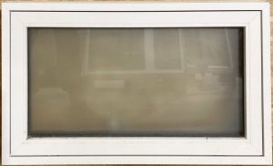 Tophængt badeværelsesvindue