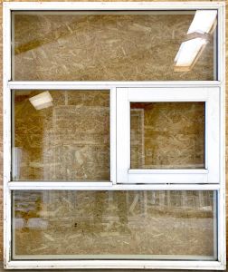 Tophængt vinduesparti