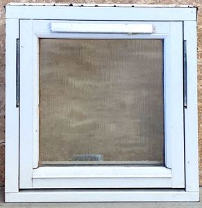 Tophængt badeværelses vindue