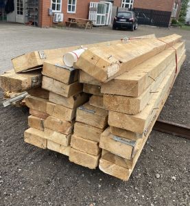 Tømmer 100 x 220 x 5000 mm