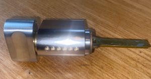 Cylinder oval m/vrider t/terrassedør